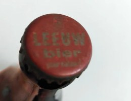 leeuw bier fles donker 1970 dop versie 2